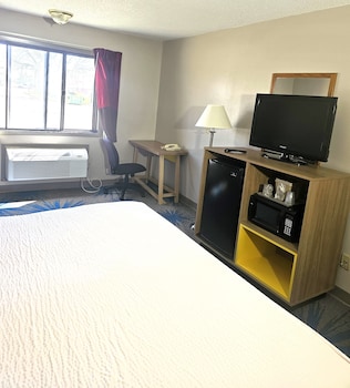 Room, 1 King Bed, Non Smoking