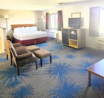 Suite, 1 King Bed, Non Smoking