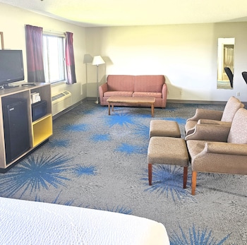 Suite, 1 King Bed, Non Smoking