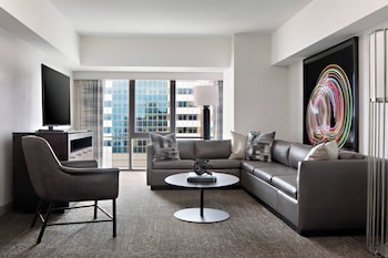 Deluxe Suite, 1 Bedroom (M Club Lounge, 2 Dble Beds, Sofa Bed)
