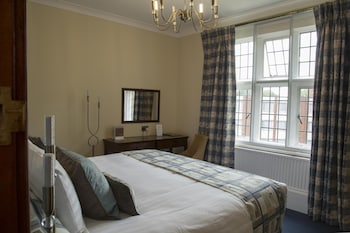 Classic Room, 1 King Bed, Non Smoking