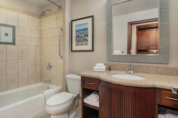 Room, 1 King Bed with Sofa bed, Balcony (Oceanfront)