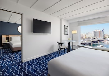 Family Room, Harbor View (DARLING 1 KING + 2 TWIN BEDS)