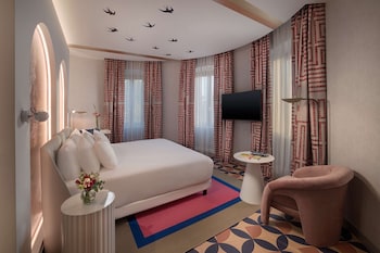 nhow Junior Suite