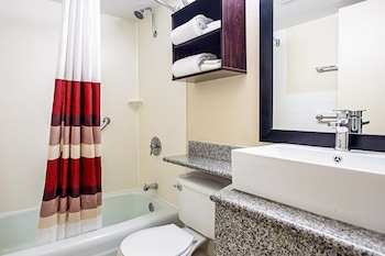 Deluxe Room, 1 King Bed (Smoke Free)