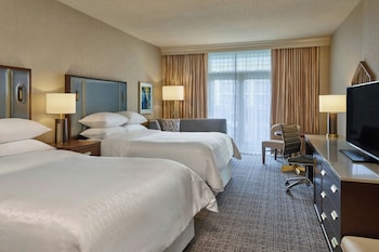 Deluxe Room, 2 Queen Beds, Courtyard View (Balcony)