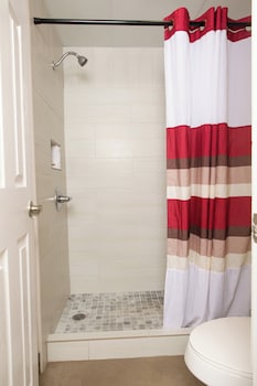Suite, 2 Bedrooms, Non Smoking (1 Kng & 1 Qun, Bunk Beds, First Floor)