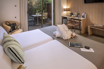 Deluxe Double Room Single Use, Balcony