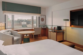 Club Room, 1 King Bed, Non Smoking