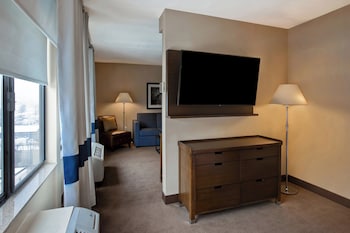 Junior Suite, 1 Queen Bed, Tower