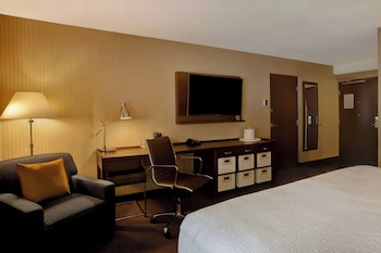 Room, 1 King Bed, Non Smoking, Tower