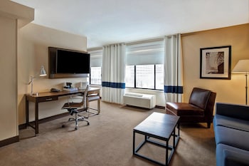 Executive Suite, 1 King Bed, Tower