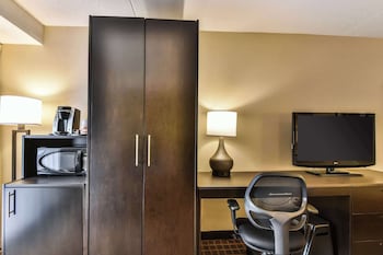 Room, 2 Queen Beds, Ground Floor