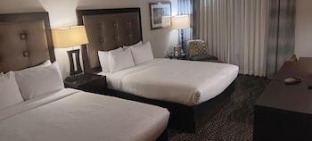 Room, 2 Queen Beds, Hearing Accessible, Non Smoking (Executive Floor, Roll-In Shower)