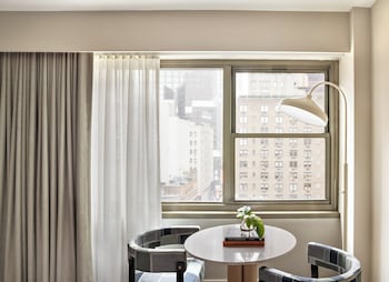 Premium Room, 2 Queen Beds (High Floor)