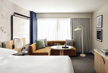 Room, 1 King Bed (Essential)