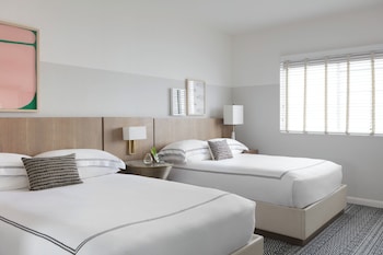 Premium Room, 2 Double Beds, City View