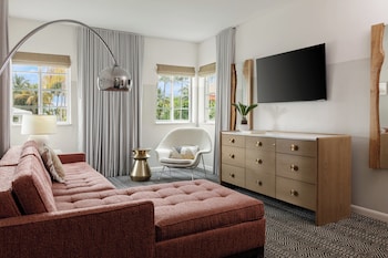 Premium Room, 1 King Bed, Oceanfront