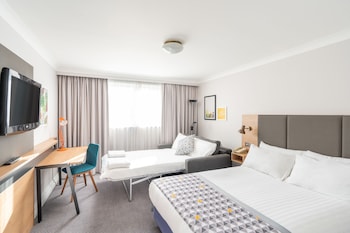 Standard Room, 1 King Bed