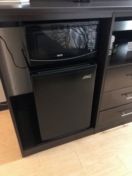 Superior Room, 1 King Bed, Non Smoking, Kitchenette