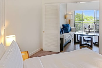 Executive Suite, City View