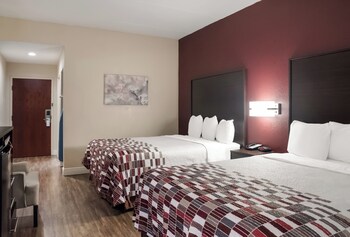 Deluxe Room, 2 Queen Beds, Accessible, Non Smoking (Roll-In Shower)