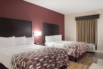 Deluxe Room, 2 Queen Beds, Accessible, Non Smoking (Roll-In Shower)