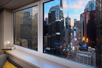 Premier Room, 2 Double Beds (Times Square)