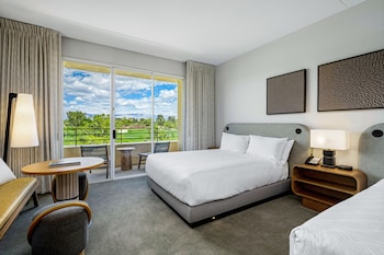 Room, 2 Queen Beds (Shower)