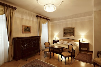 Suite, Balcony, Lake View