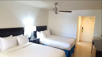 2 Double Beds, Non Smoking, Executive Beach Front