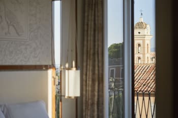 Room, Balcony (Prestige)