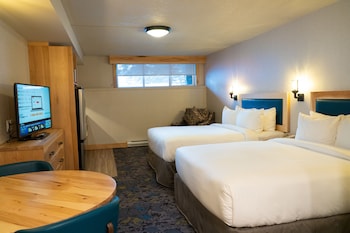 Standard Suite, 2 Queen Beds