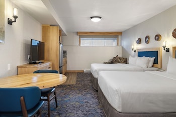 Standard Suite, 2 Queen Beds