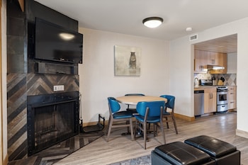 Studio Condo