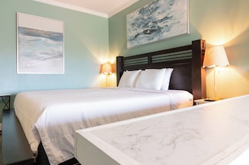 Condo, 1 King Bed