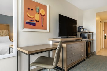 Standard Room, 2 Queen Beds, Balcony