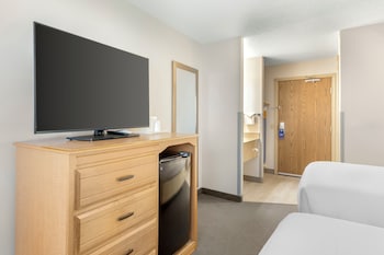 Standard Room, 2 Queen Beds, Non Smoking