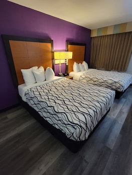 Room, 2 Queen Beds, Non Smoking