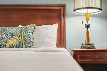 Standard Room, 1 King Bed