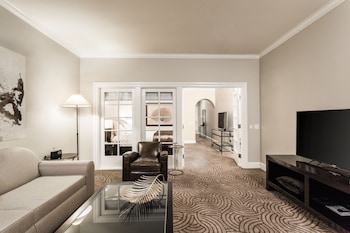 Luxury Suite, 1 King Bed with Sofa bed