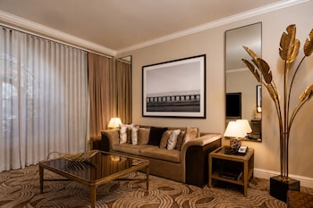 Luxury Suite, 1 King Bed with Sofa bed