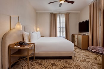 Standard Room, 1 King Bed, Mountain View