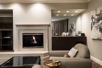Luxury King Studio