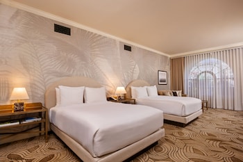 Luxury Two Queens Studio