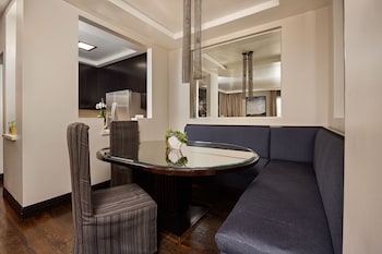 Apartment, 2 Bedrooms, Kitchen, Mountain View
