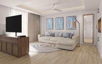 Preferred Club Master Suite Swim Out King
