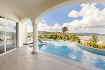 Preferred Club Imperial Suite Swim Out King