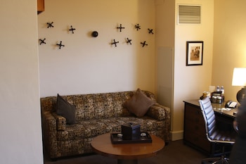Deluxe Room, 1 King Bed, Accessible (Roll-In Shower)