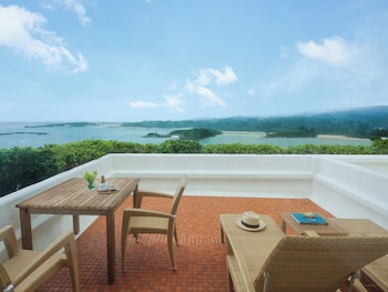 Classic Room, 2 Twin Beds, Club Lounge Access, Ocean View (Private Terrace)